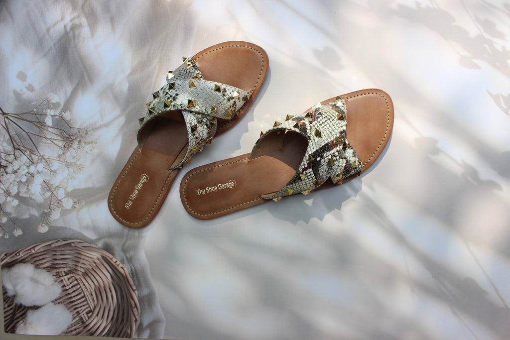 Renklet Studs